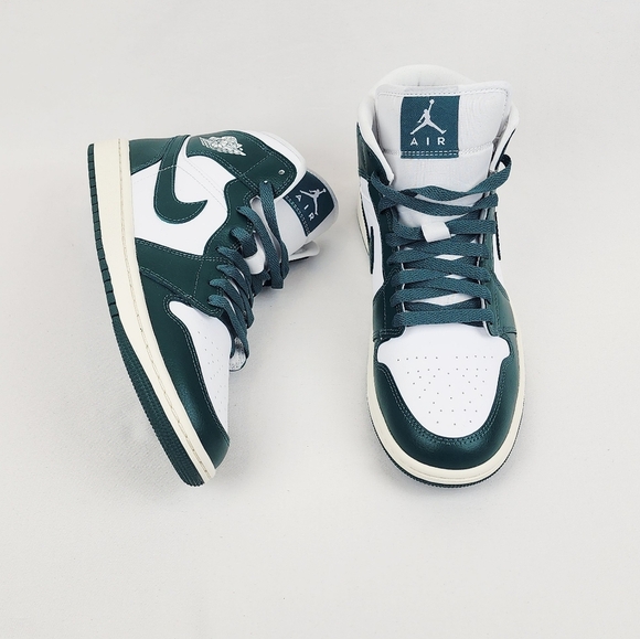 Air Jordan 1 Mid Green and White Sneakers 🔥FIRM PRICE 🔥 - Picture 13 of 14